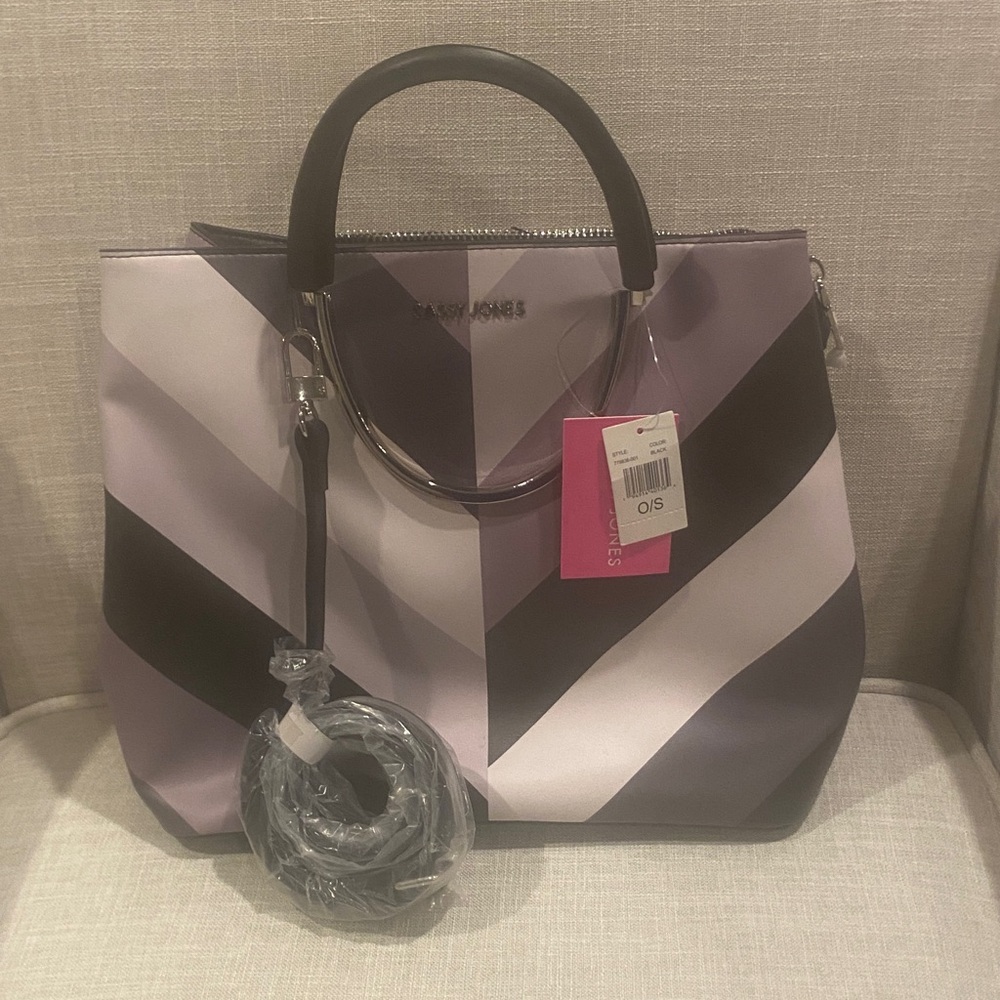 Sassy Jones Pam Chevron Tote See details